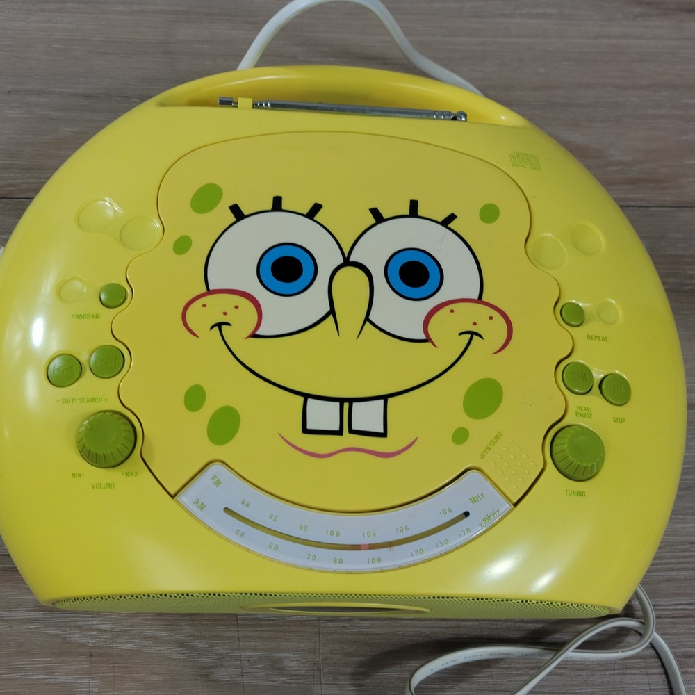 Nickelodeon SpongeBob Yellow Boombox CD Player AM/FM Radio Headphone Jack 2004